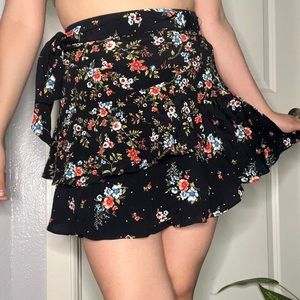 Black skirt with flowers